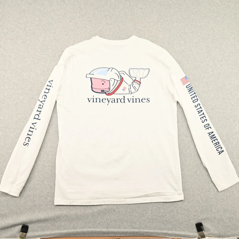 100% Cotton Vineyard Vines Mens L Space Whale Astronaut Long Sleeve Pocket Tee